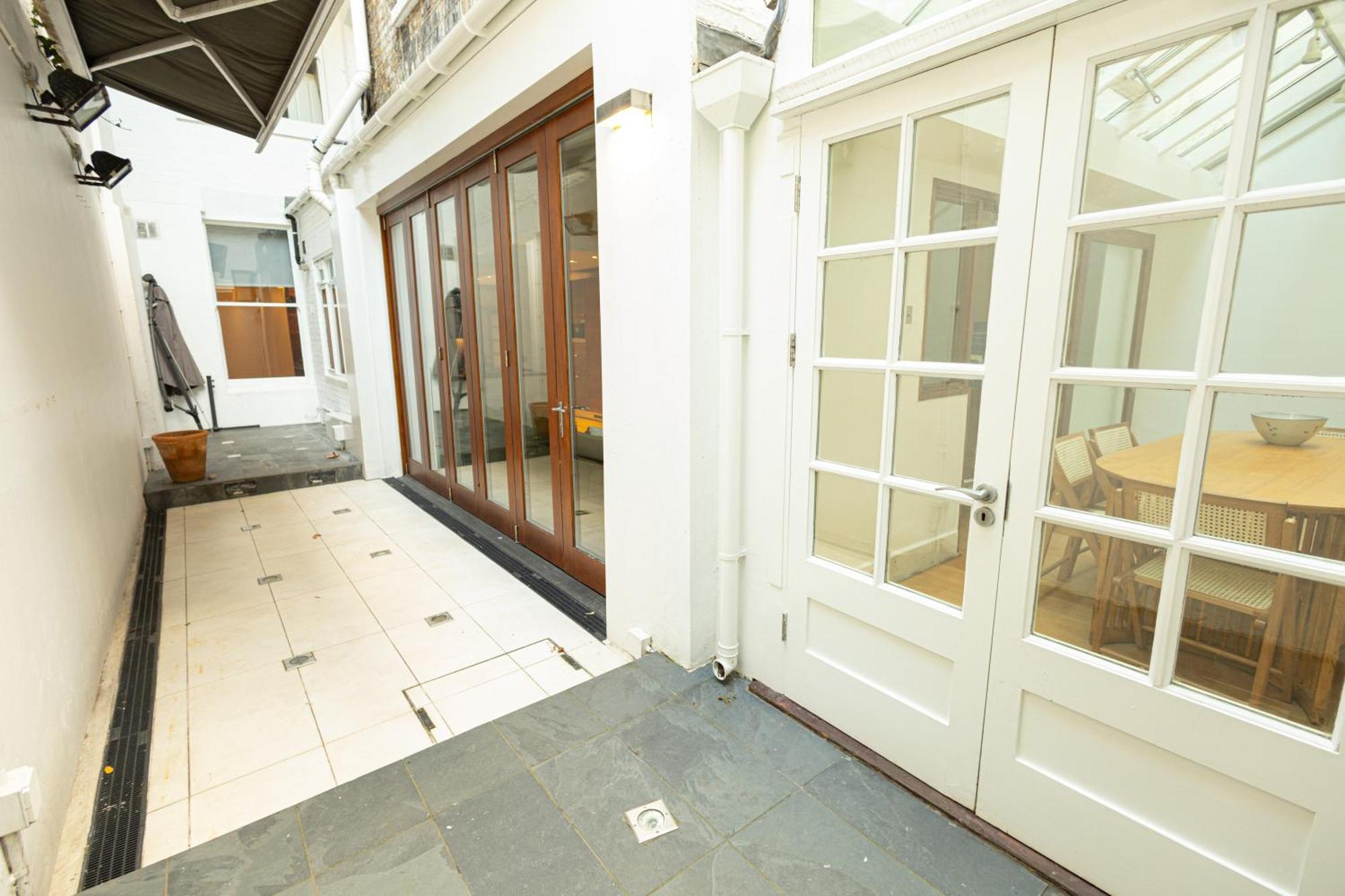2Bedroom Gem In The Heart Of Kensington London Exterior foto