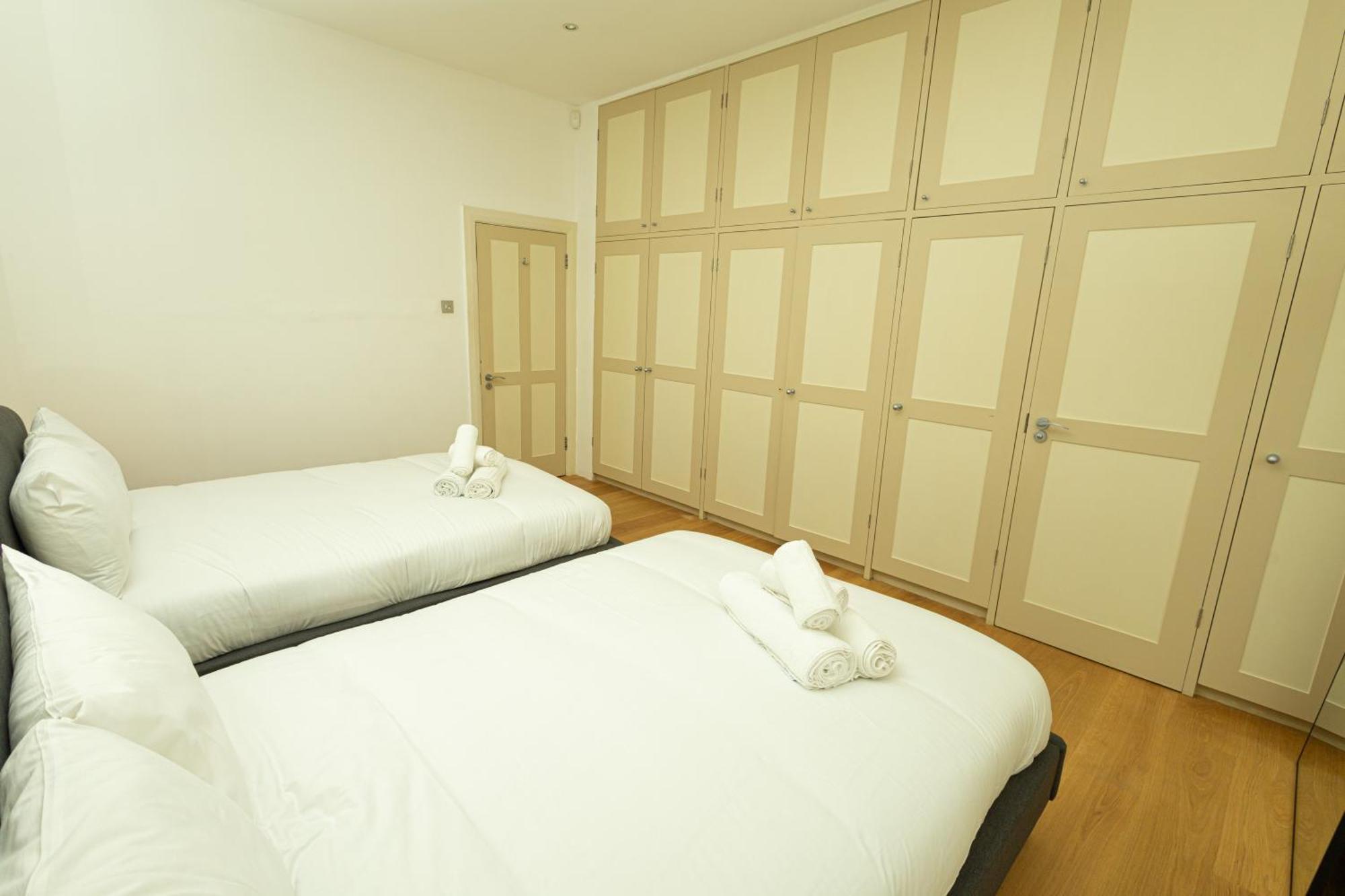 2Bedroom Gem In The Heart Of Kensington London Exterior foto