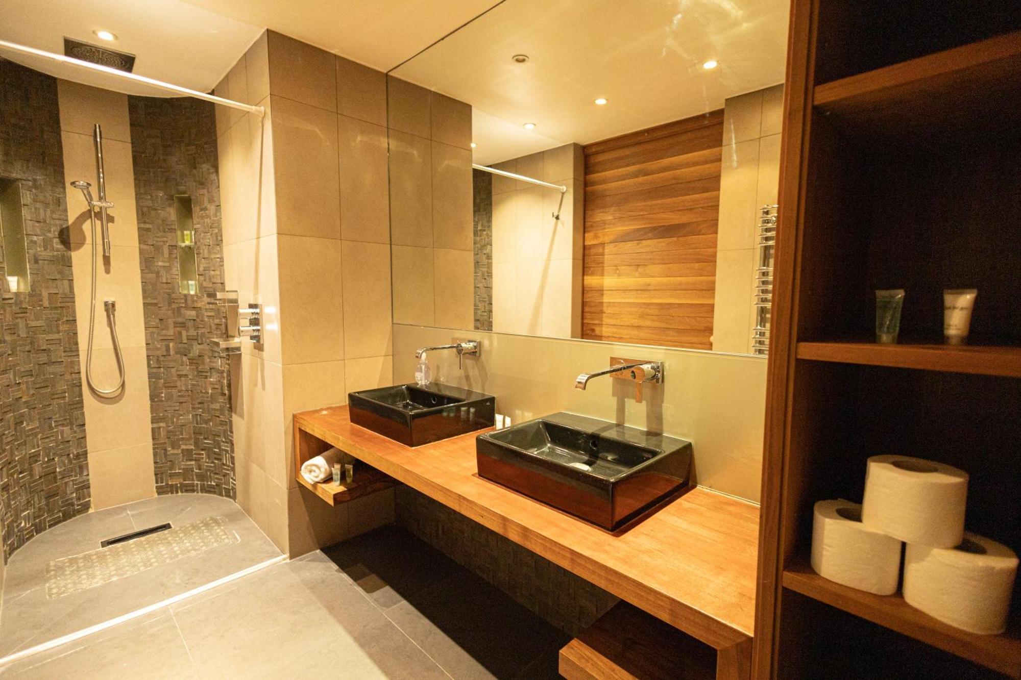 2Bedroom Gem In The Heart Of Kensington London Exterior foto
